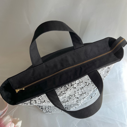 送料無料中❤️舟型トートバッグ❤️お花畑の高級ケミカルレース