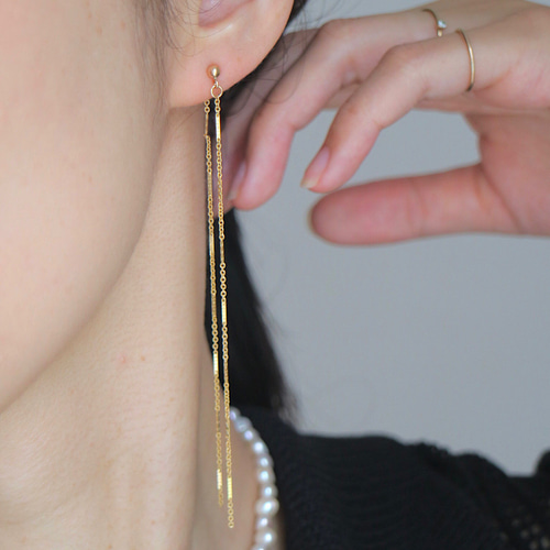 2way】14KGF フラットバー 揺れるロングチェーンピアス ピアス