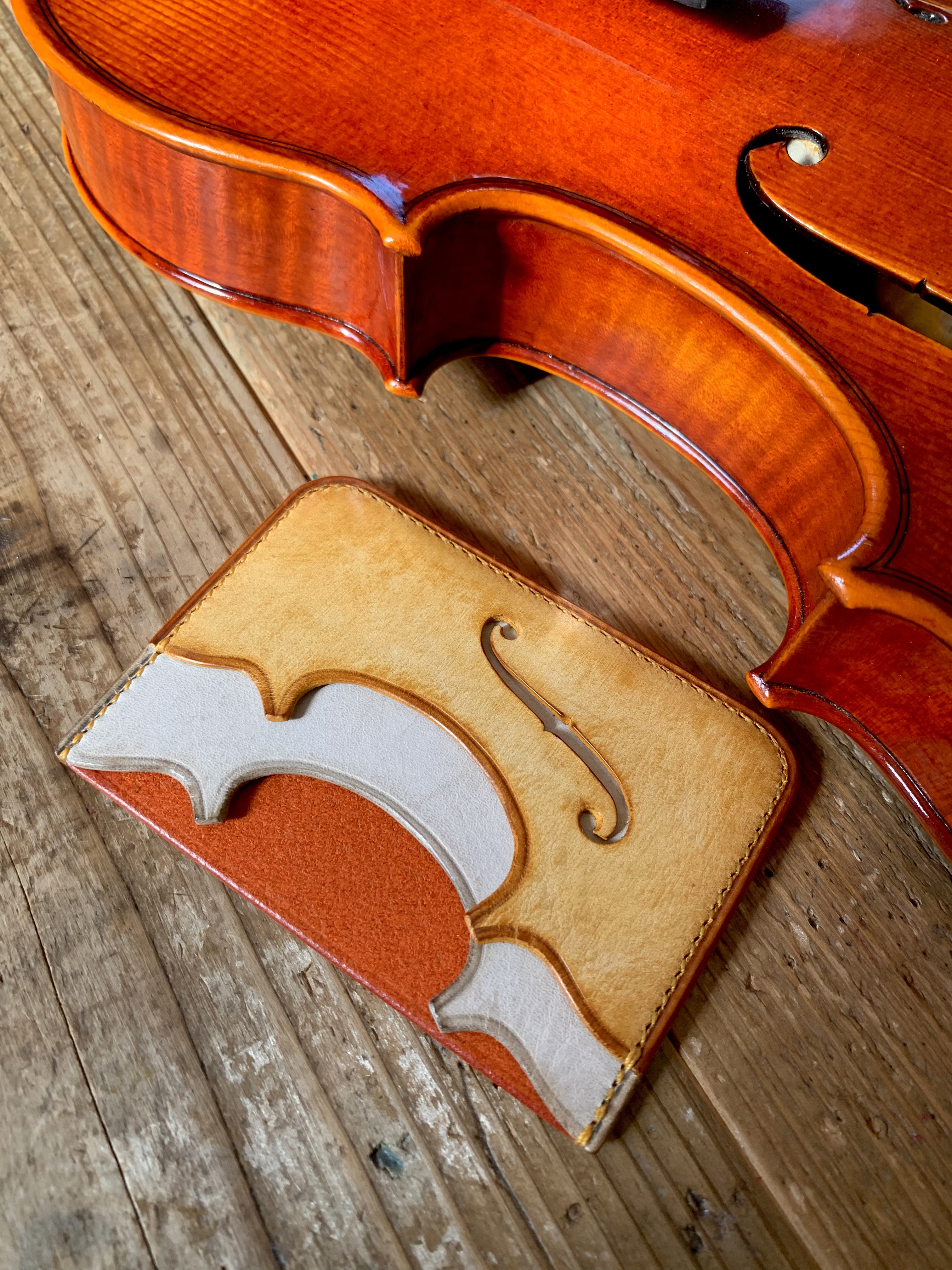 手縫いで創った革のパスケース『Flora - Natsugaori - Topolino 176』