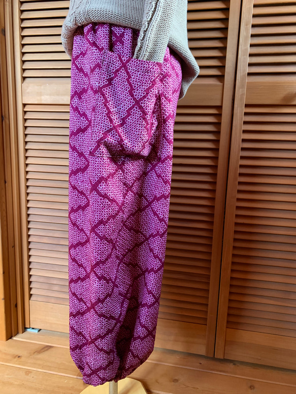 絞りの羽織から　もんぺパンツ　総丈８６ｃｍ　着物リメイク 3枚目の画像