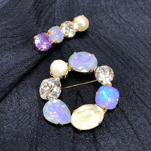 サークルブローチ〜ホワイトオパール/ヴィトラルライト