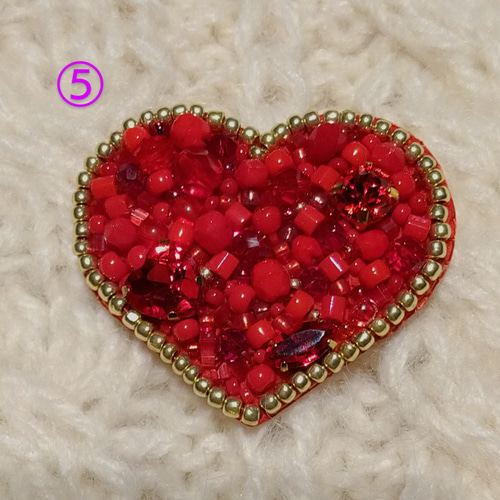 ハート 赤♡レッド ビーズ刺繍 ブローチ ブローチ AYA工房 通販