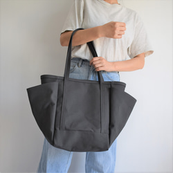 LOOK2 TOTE BAG(チャコール/グレー) 6枚目の画像