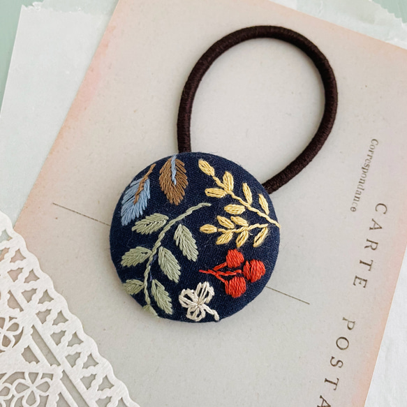 新】ハンドメイド 刺繍ブローチ ヘアゴム 気まぐれ受注制作