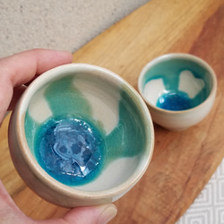ペア♪ぐい呑みセット【碧い水たまり】1点物 2枚目の画像