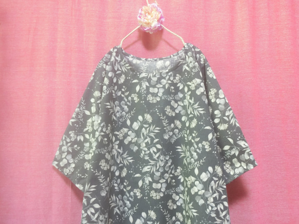 ◆sale◆ 草花ゆったりワンピース gray 1枚目の画像