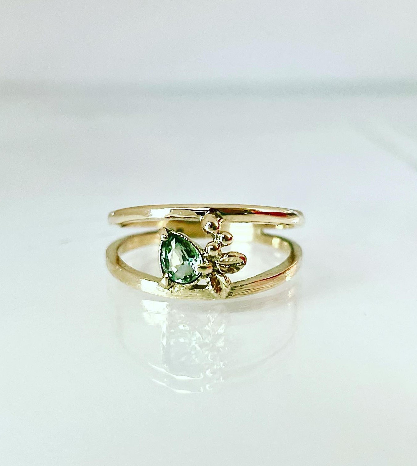 グリーンサファイアと植物の指輪(K14)