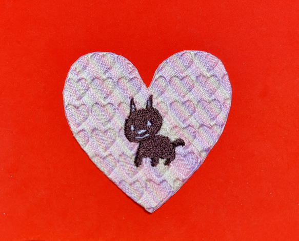 頷くハート 3色 パステル ワッペン アップリケ パッチ 刺繍 可愛い カワイイ かわいい ホームメイド オリジナル 4枚目の画像