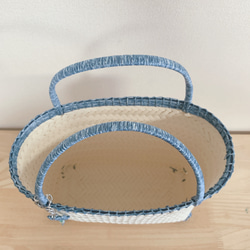 ⭐︎現品限り⭐︎クラフトバンドで編んだ斜め網代編みの市場カゴ 5枚目の画像