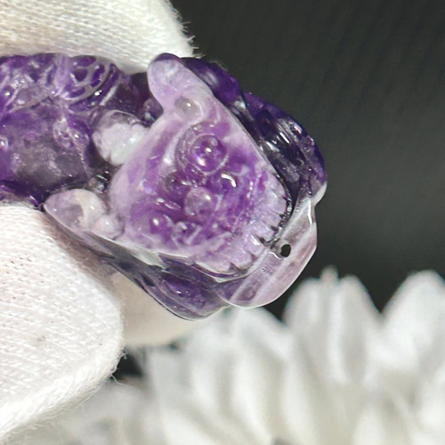 ケープアメジスト 貔貅(ヒキュウ) 32mm 1個 手彫り彫刻 穴あき