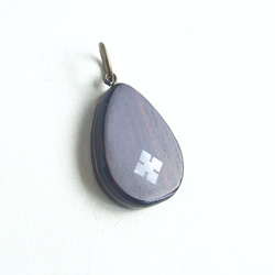 木製リバーシブルペンダントトップ　送料無料　螺鈿　寄木細工　ローズウッド 2枚目の画像
