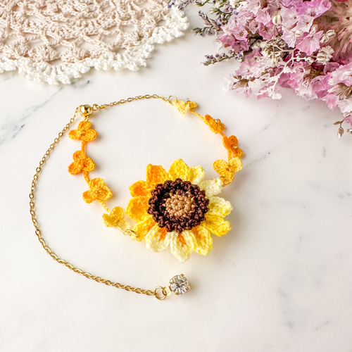 ひまわりと小花のお花畑 ブレスレット 夏 レース編み ブレスレット