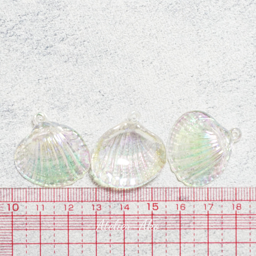 4個♡チャーム オーロラ クリスタル シェル 貝殻 チャーム Atelier