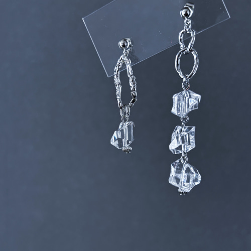 再販】シルバー クリア 氷 ピアス イヤリング 揺れる 涼しげ