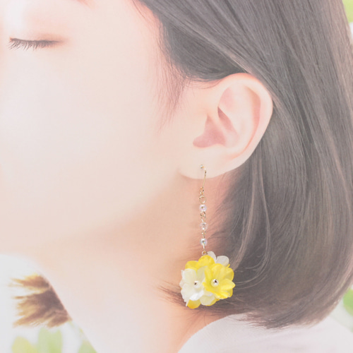 Swing Flower(1134) ピアス/イヤリング/ノンホールピアス/樹脂ピアス