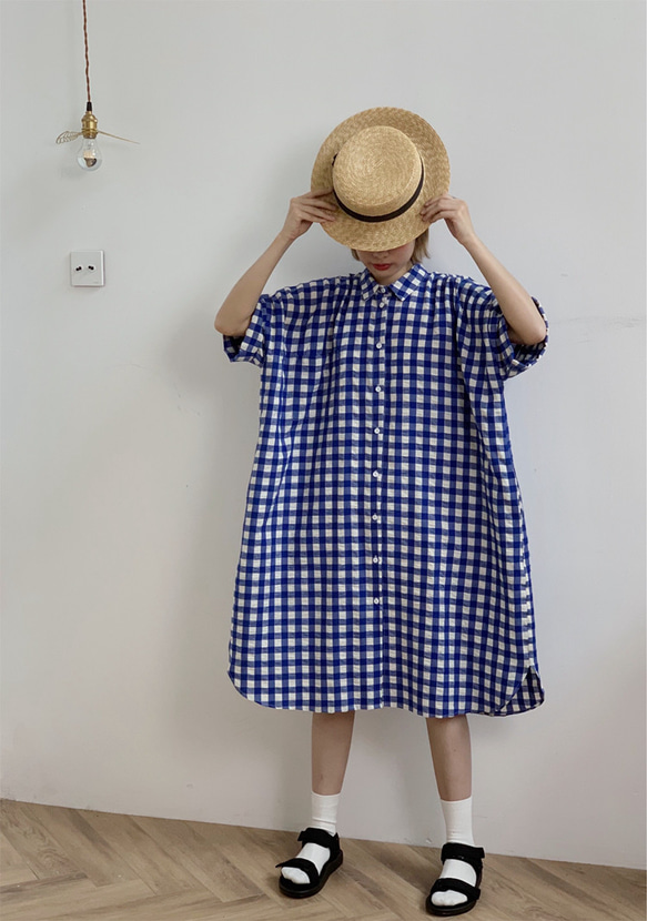 藍白格紋 格子襯衫洋裝 寬松大尺碼 短袖腰帶連衣裙 第1張的照片