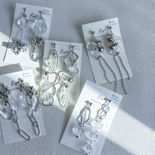 再販】シルバー クリア 氷 大ぶり アシンメトリー ピアス イヤリング