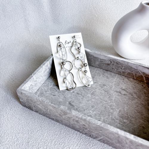 再販】シルバー クリア 氷 大ぶり アシンメトリー ピアス イヤリング