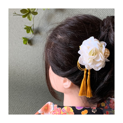 紫陽花とタッセル　造花　アーティシャルフラワー　ヘッドドレス　髪飾り　ヘアークリップ　コサージュ　2way　和装　着物 3枚目の画像