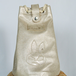 うさぎスカル（UR-1)、シャンパンゴールドの丸底巾着。 3枚目の画像