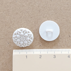 プラスチックボタン 白のお花 15mm 6個　ab-385 3枚目の画像