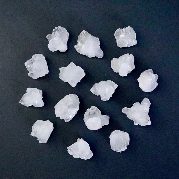 ミニサイズ水晶原石(モロッコ産/穴なし) 大きさ約12〜21mm・15個入り 2枚目の画像