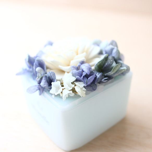 ♡プルメリアの香り♡置き型アロマワックスサシェフラワーBOXブルー 7枚目の画像