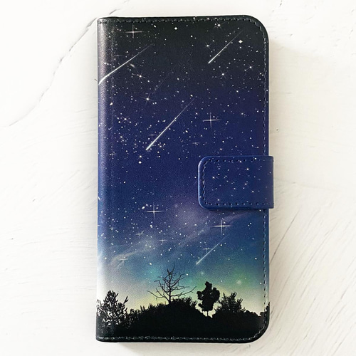 【Harper & Blake】UK発★手帳型スマホケース Moon/夜空月海波雲 スマホケース】夜空に輝くネモフィラを描いた、手帳型