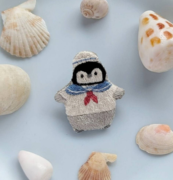 ぺんぎん水兵さん 刺繍ブローチ ブローチ mopsi 通販 16239204｜Creema