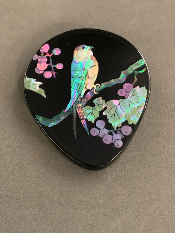 　螺鈿　花鳥図　姫鏡　　（葡萄に燕） 1枚目の画像