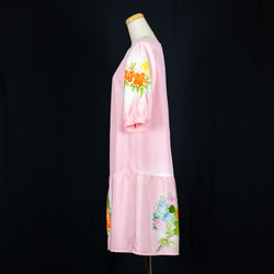 ちりめん花柄五分袖　パフスリーブ　チュニック 　ピンク　着物リメイク　シルク　反物　桔梗　菊　フリーサイズ 6枚目の画像
