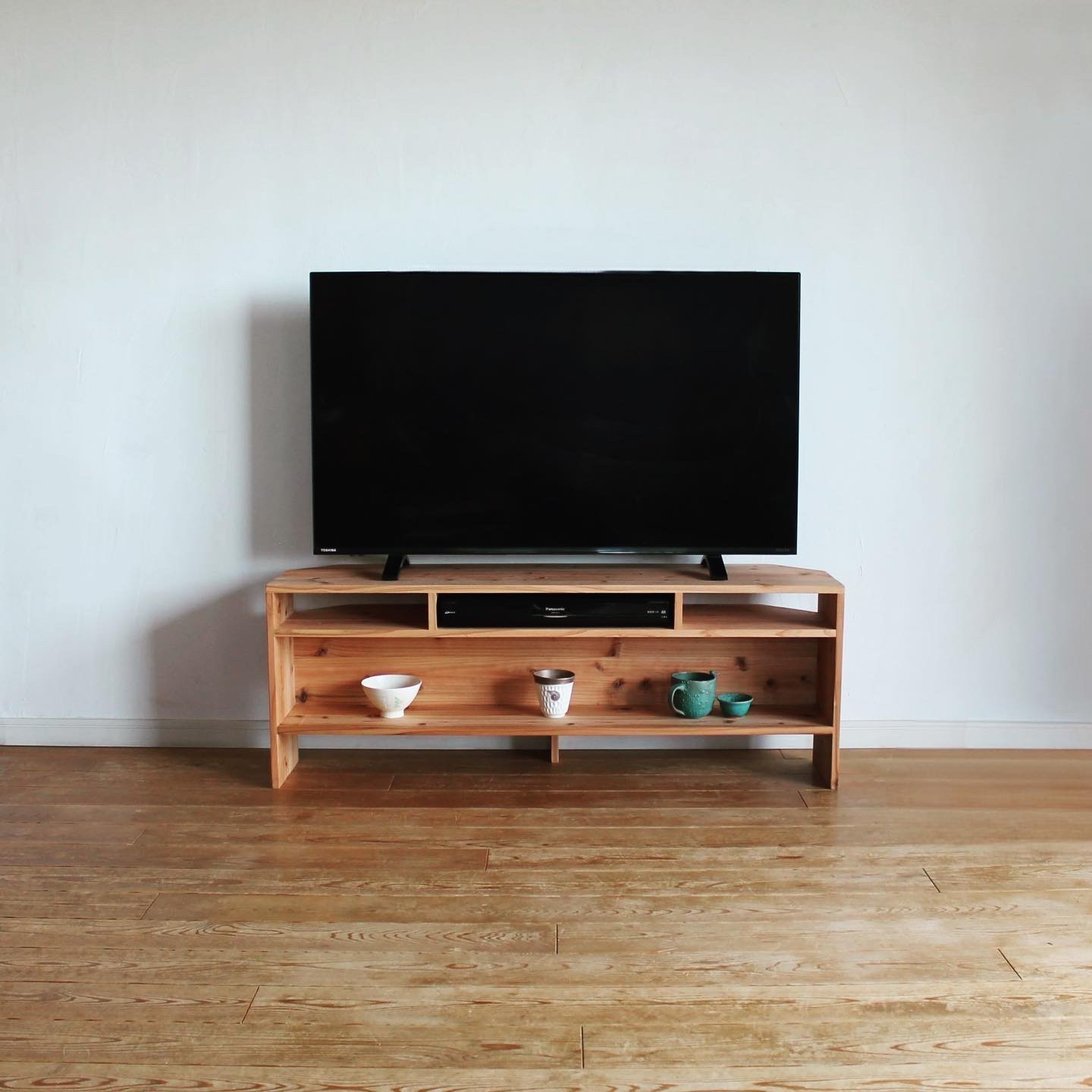 杉のシンプル・テレビボード【ハンドメイド家具】 SUS_76338bfb-d2ce-4b41-a553-