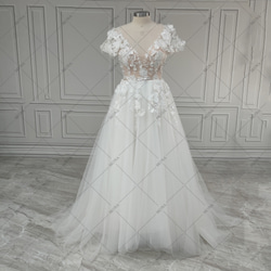 エレガントAラインウェディングドレス　May Vネック 上品 エレガント ウェディングドレス Aラインドレス 669