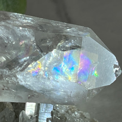 ライトニング⚡️　レインボー　雷水晶　レーザー　クリスタル　原石 2枚目の画像