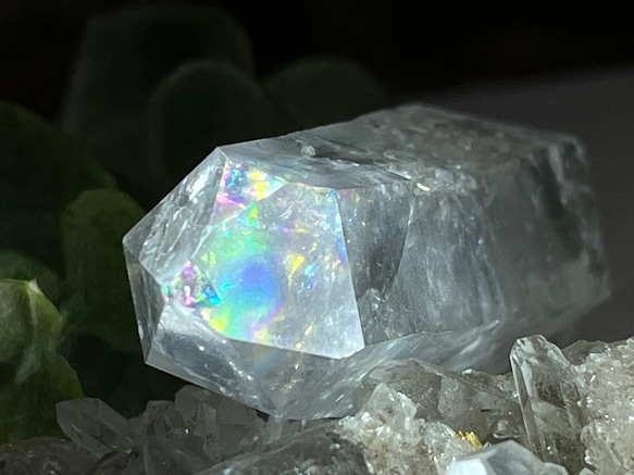 ライトニング⚡️　レインボー　雷水晶　レーザー　クリスタル　原石 *´︶`*