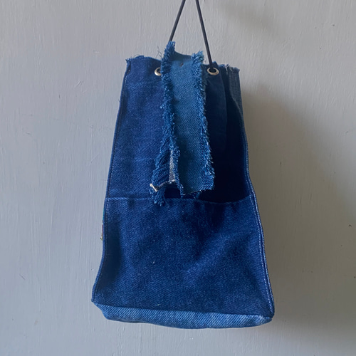pouch /ヴィンテージデニムの巾着バッグ □tf-368a ポーチ a