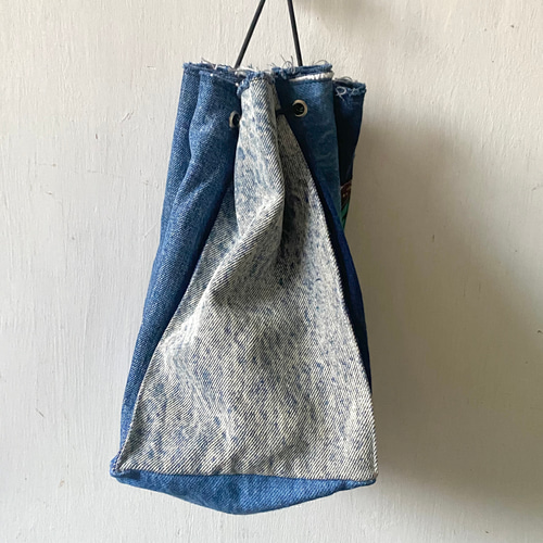 pouch /ヴィンテージデニムの巾着バッグ □tf-368a ポーチ a