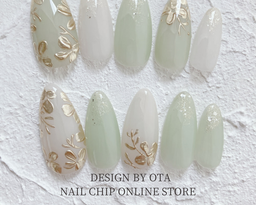 シアー淡グリーン×ミラーフラワー | 乳白ホワイトの上品ニュアンス