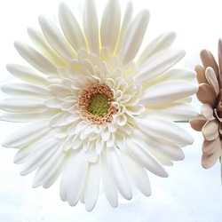 【僅限】❁乳白色和棕色粘土花非洲菊2件套，室內花，斯堪的納維亞室內❁ 第4張的照片