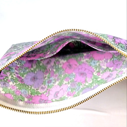 華やかなお花柄  内ポケット(仕切付)  フラットポーチ  (リバティラミネート/メドゥ・ソング )  20㎝ファスナー 10枚目の画像