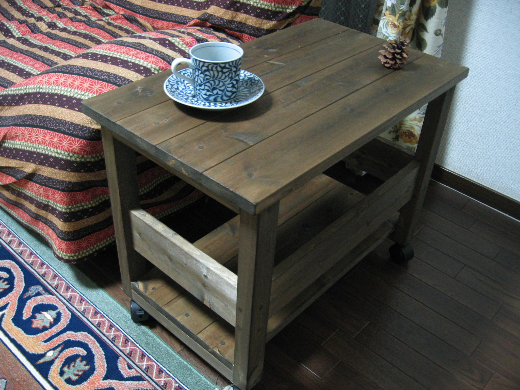 【アンティーク＆サイズ変更可】キャスター付きリビングワゴン《ウォールナット》