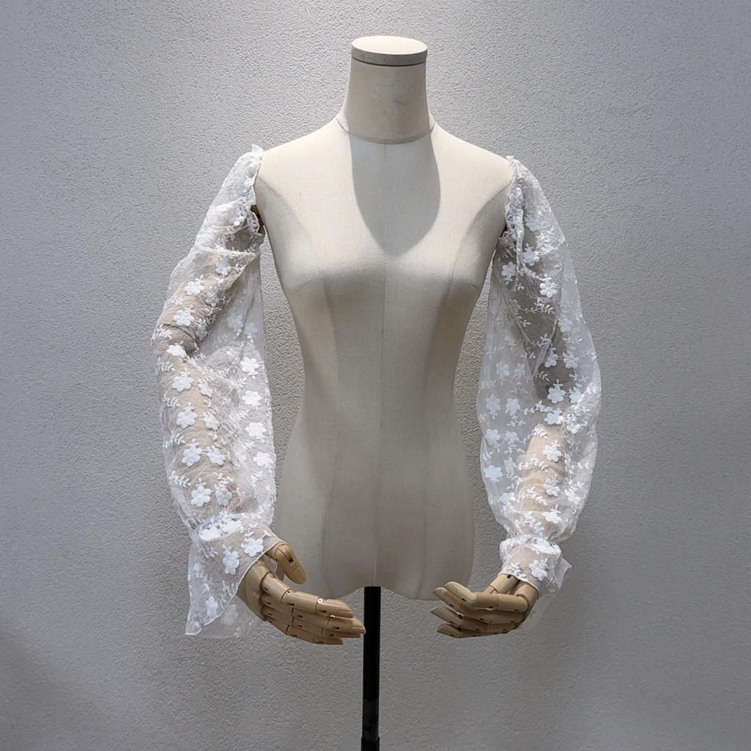 大人気上昇 取り外し袖　レース　長袖　ウェディングドレスの付け袖　花レース　ショルダーの付け袖 4,814円