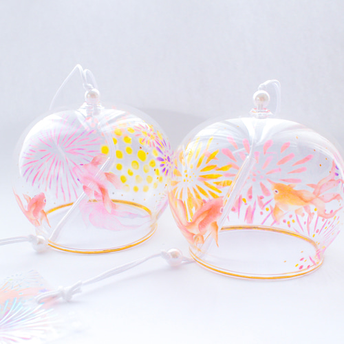 風鈴】空を泳ぐ金魚と花火〜本金仕立て〜新作 風鈴 ❤︎Blanche Neige