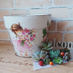 リメイク鉢6号　花束と少女　デコパージュ　大きめ　飾り　植木　韓国苗付け 3枚目の画像