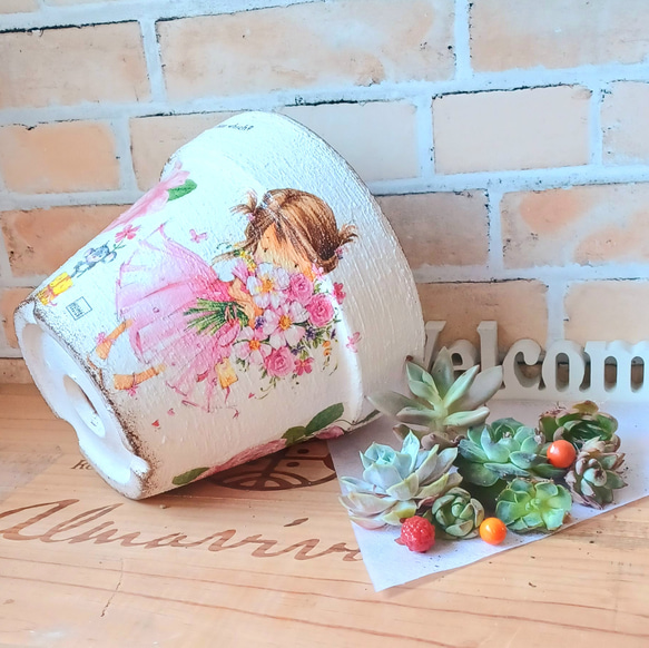 リメイク鉢6号　花束と少女　デコパージュ　大きめ　飾り　植木　韓国苗付け 2枚目の画像