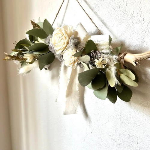 ユーカリとホワイトコンパクター　ナチュラルスワッグ　横長スワッグ Eucalyptus natural swag〜ユーカリポポラスの横型スワッグ 横長