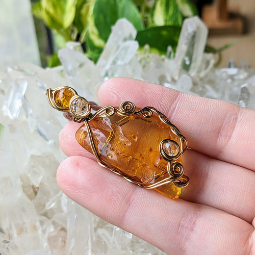 ☆アンバー・琥珀☆ワイヤーネックレス・ワイヤーマクラメネックレス