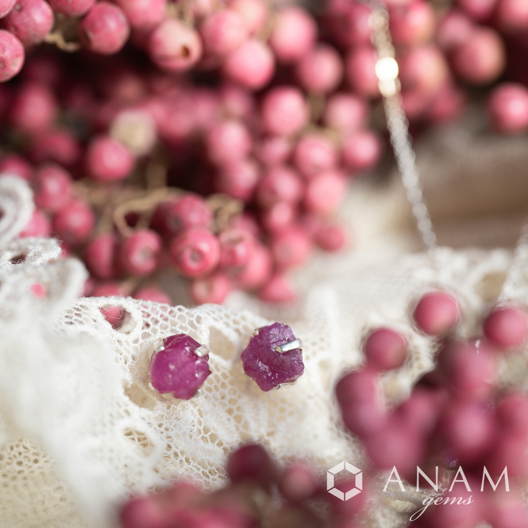 【７月誕生石】 ルビー ラフロック ピアス SV925★ANAM gems