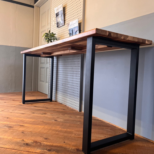 一枚板 アカシア 切り株型コーヒーテーブル アイアン脚付き ダイニング