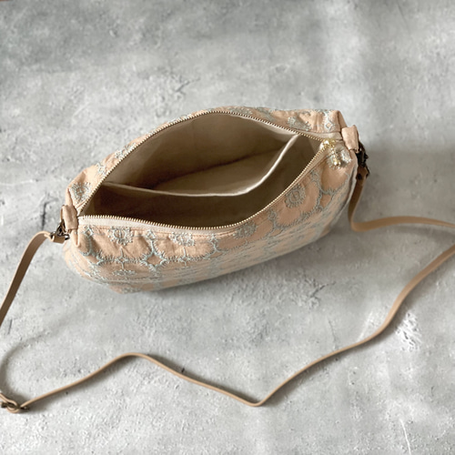 ミナペルホネンタック入りフラップショルダーバック anemone